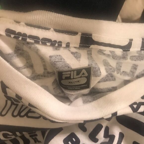 Fila boys athletic T-shirt size 18 XL - Picture 3 of 3